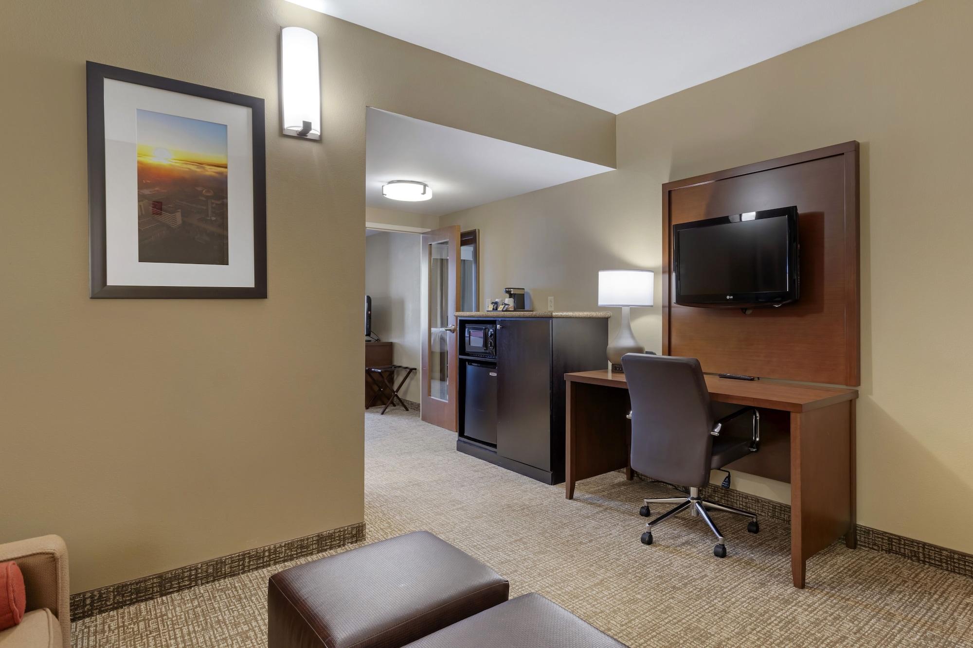 Comfort Suites North Knoxville Exterior photo