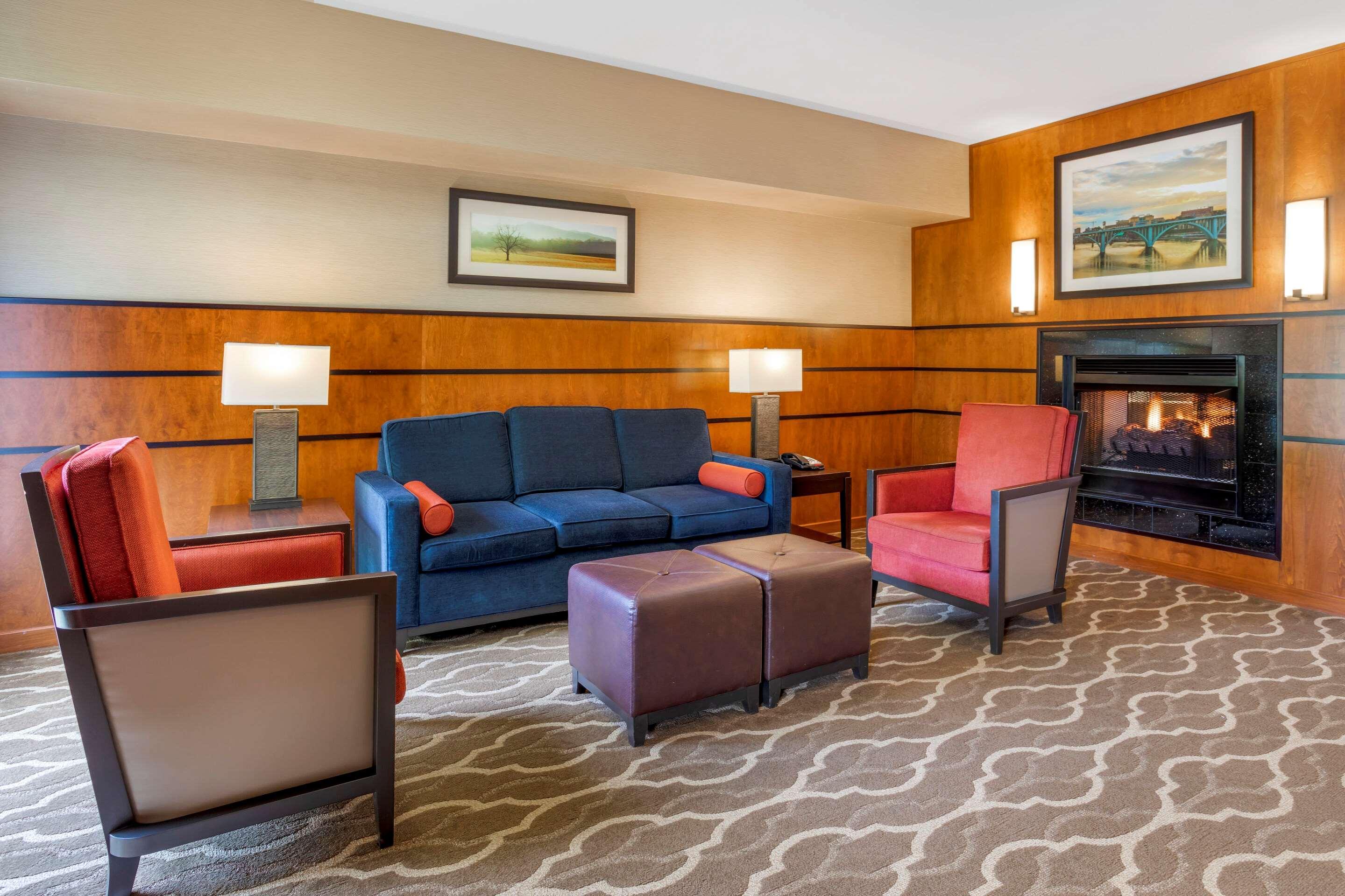 Comfort Suites North Knoxville Exterior photo